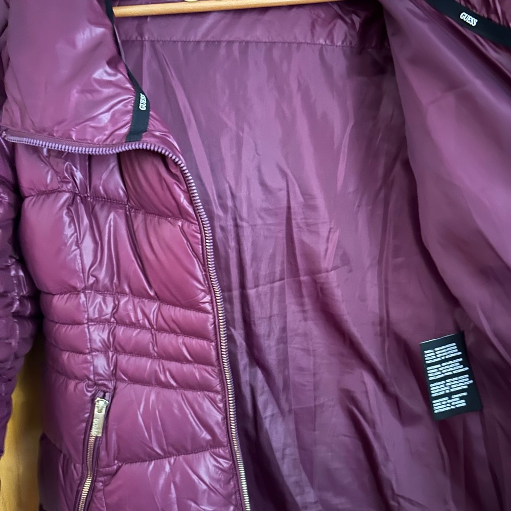GUESS
Water Resistant Hooded Puffer Jacket In Jam Size
Large - Picture 5 of 12